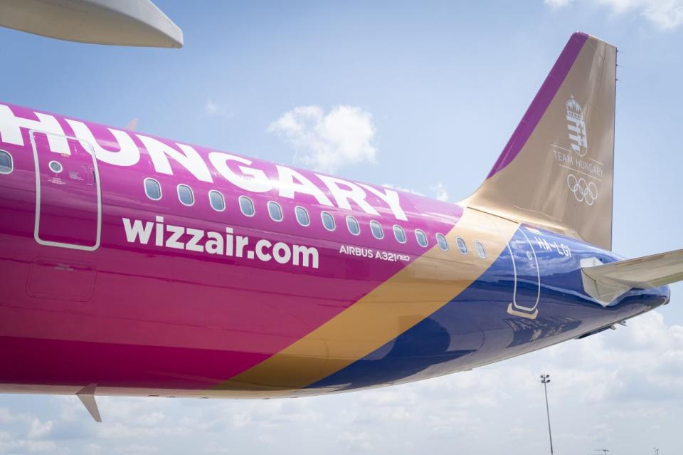 A Wizz Air Team Hungary festésű gépe, ami a párizsi olimpiára viszi a magyar sportolókat